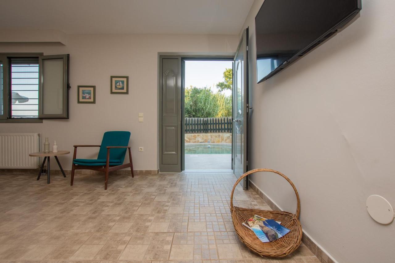 Golden Coast Boutique - Luxury Living Aparthotel Kypseli Exterior photo